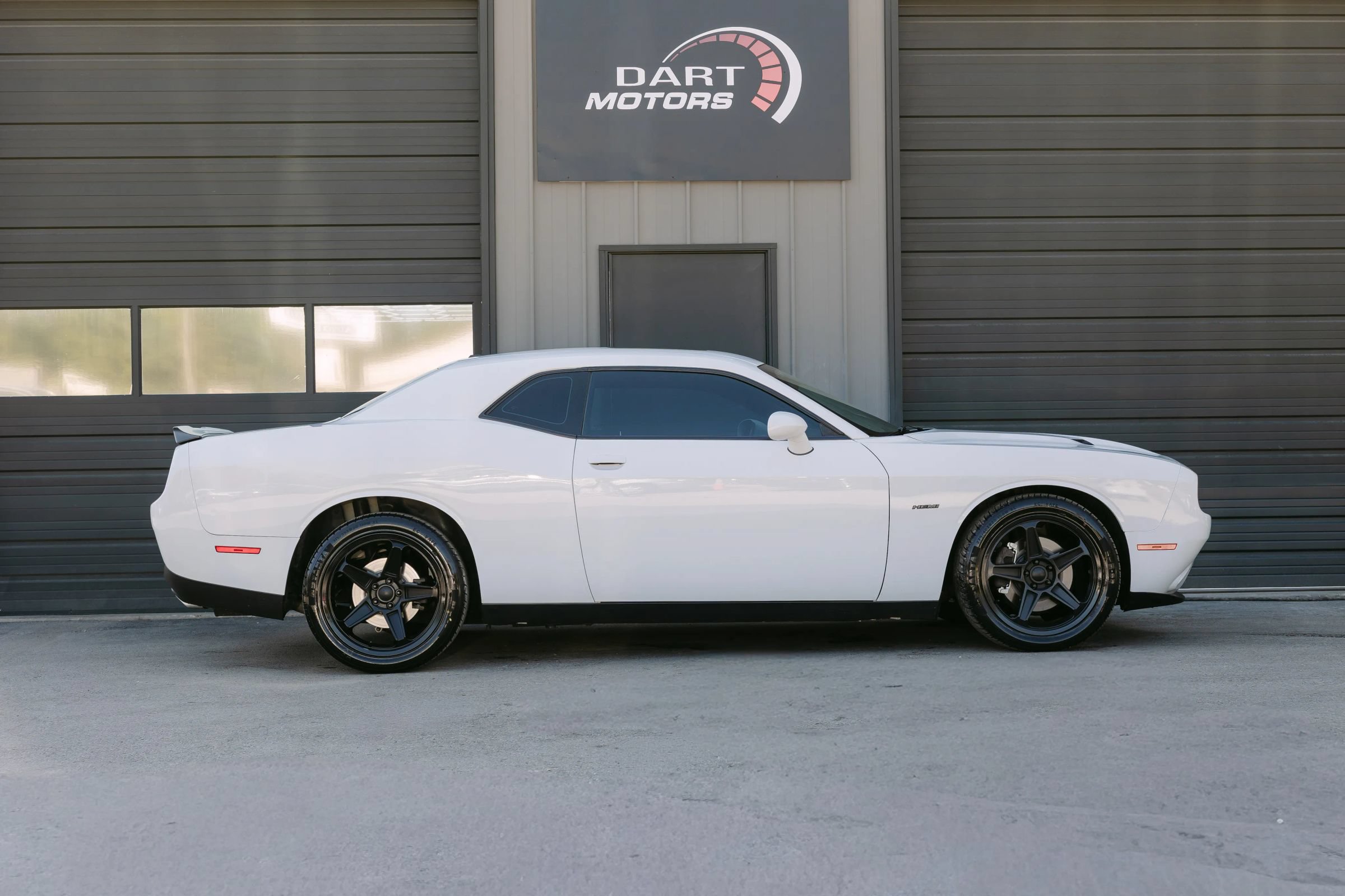 Used 2017 Dodge Challenger R/T w/ Blacktop Package RWD image 8