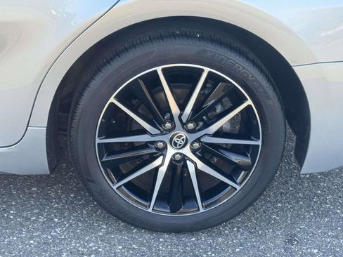 Certified 2021 Toyota Camry SE image 8