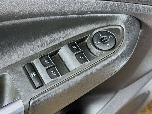 Used 2014 Ford Escape SE image 17