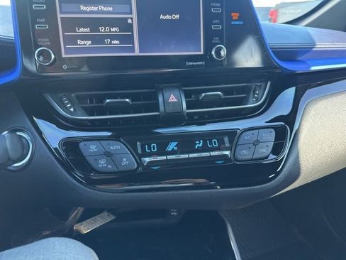 Used 2020 Toyota C-HR XLE FWD image 38
