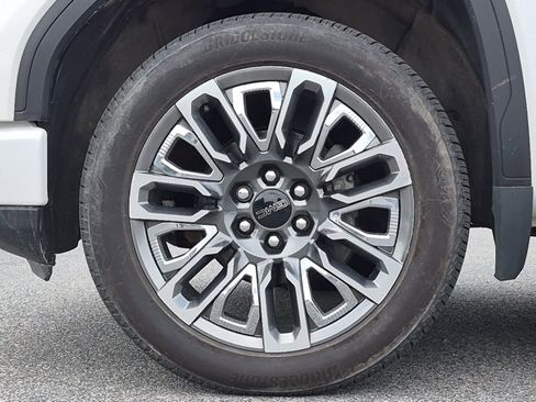 Used 2023 GMC Sierra 1500 Denali Ultimate AWD/4WD image 8