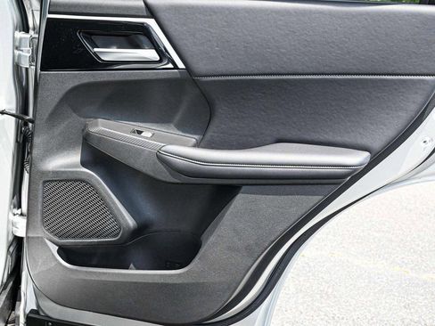 New 2024 Mitsubishi Outlander SE AWD/4WD image 12