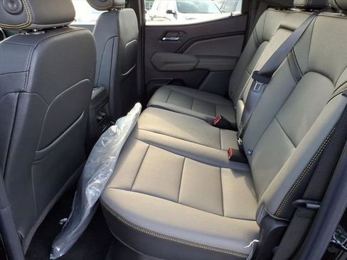 New 2026 Chevrolet Colorado ZR2 w/ Midnight Edition image 11