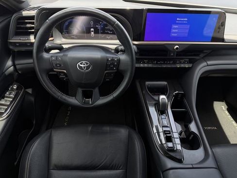 Used 2024 Toyota Crown Limited image 12
