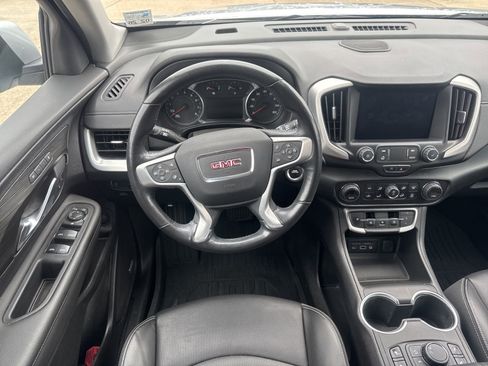 Used 2022 GMC Terrain SLT w/ Infotainment Package II image 11