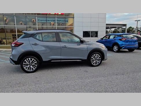 Used 2024 Nissan Kicks SR image 35