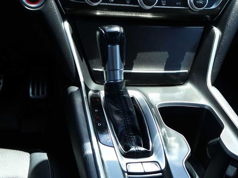 Used 2018 Honda Accord Sport image 17