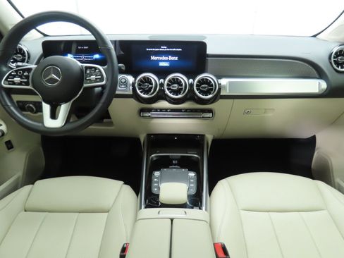 Certified 2022 Mercedes-Benz GLB 250 image 13