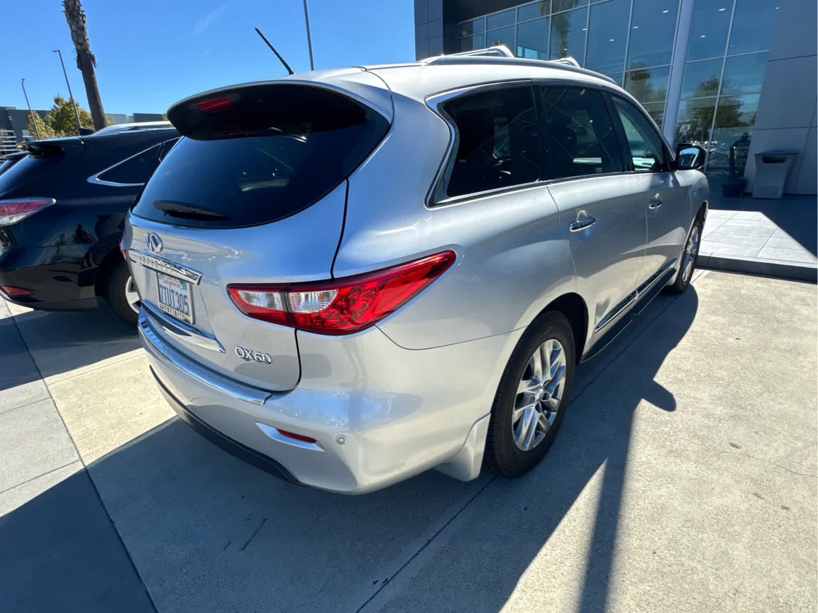 Used 2015 INFINITI QX60 Luxe w/ Premium Plus Package AWD/4WD image 7