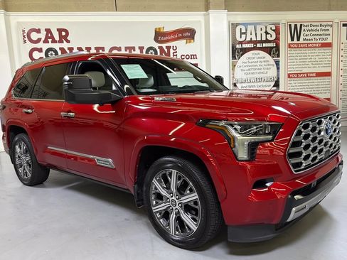 Used 2023 Toyota Sequoia Capstone AWD/4WD image 13
