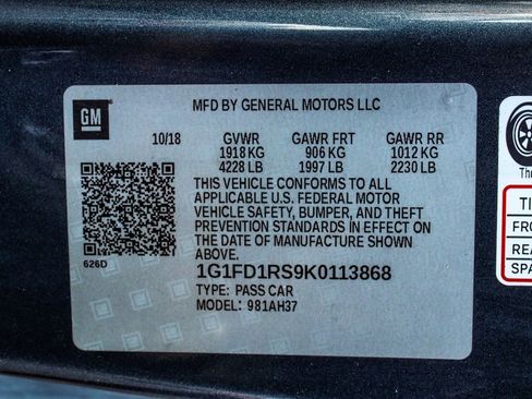 Used 2019 Chevrolet Camaro LT w/ RS Package image 12