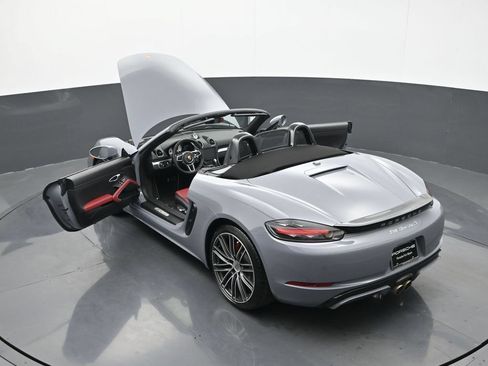 Certified 2025 Porsche 718 Boxster S RWD image 22