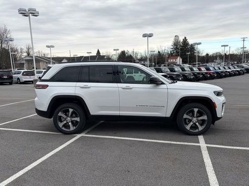 New 2026 Jeep Grand Cherokee Limited AWD/4WD image 9