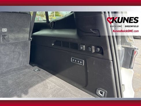 Used 2024 Jeep Wagoneer L Series II w/ Flexible Seating Group AWD/4WD image 49