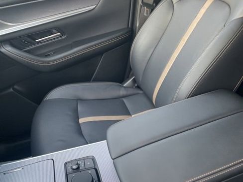 Certified 2025 MAZDA CX-70 3.3 Turbo S w/ Premium Package image 17