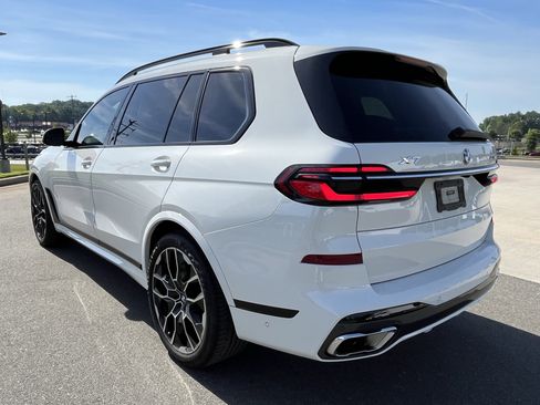 Used 2023 BMW X7 xDrive40i w/ M Sport Package AWD/4WD image 36