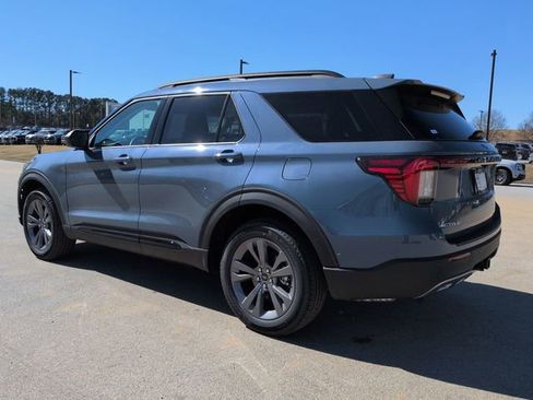 New 2026 Ford Explorer Active w/ Active Comfort Package image 7