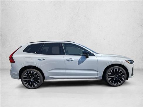 Certified 2026 Volvo XC60 B5 Ultra w/ Climate Package AWD/4WD image 4
