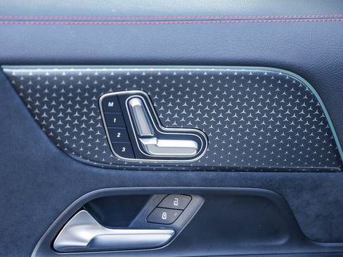 Certified 2025 Mercedes-Benz GLA 250 image 21