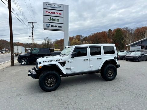 Used 2025 Jeep Wrangler Rubicon 392 image 4