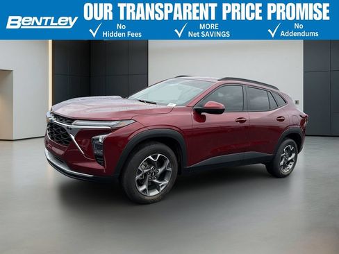 Certified 2024 Chevrolet Trax LT w/ Driver Confidence Package FWD image 1