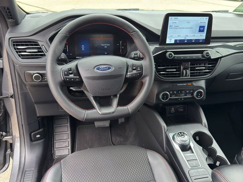 Used 2025 Ford Escape ST-Line AWD/4WD image 13