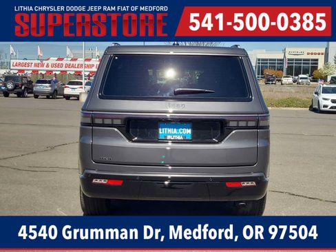 New 2026 Jeep Grand Wagoneer Limited w/ Convenience Group I AWD/4WD image 13