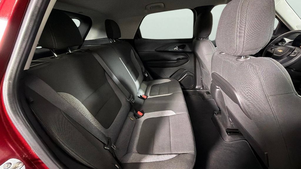Used 2025 Chevrolet TrailBlazer LS w/ LS Convenience Package FWD image 28