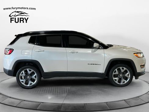 Used 2019 Jeep Compass Limited AWD/4WD image 3