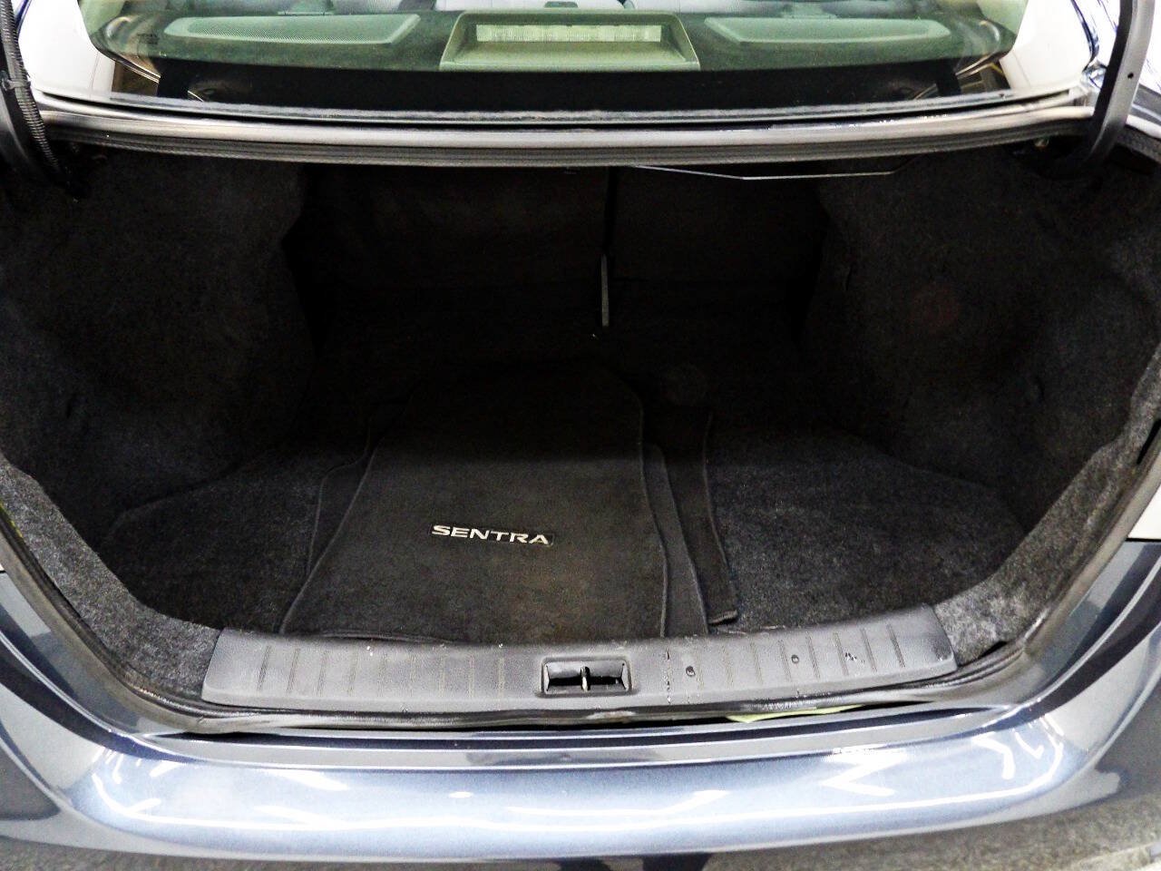 Used 2013 Nissan Sentra SV FWD image 13