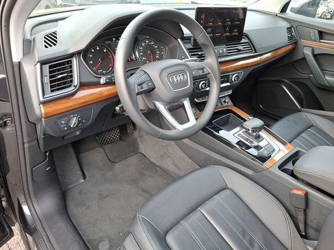 Used 2023 Audi Q5 2.0T Premium AWD/4WD image 9
