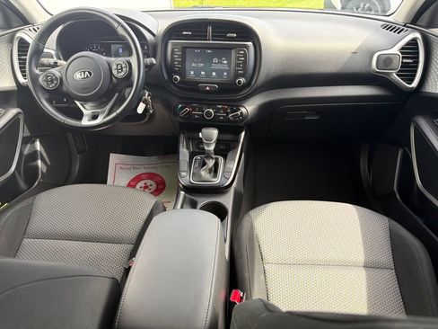 Used 2021 Kia Soul X-Line FWD image 7