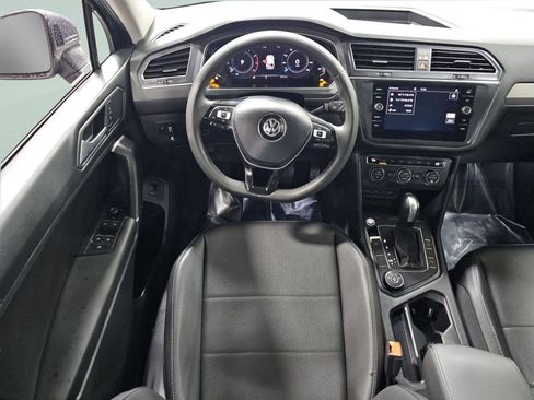 Used 2020 Volkswagen Tiguan SEL AWD/4WD image 4