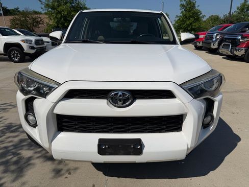 Used 2016 Toyota 4Runner SR5 RWD image 2
