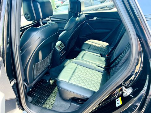 Used 2019 Audi SQ5 Premium Plus w/ Premium Plus Package image 18