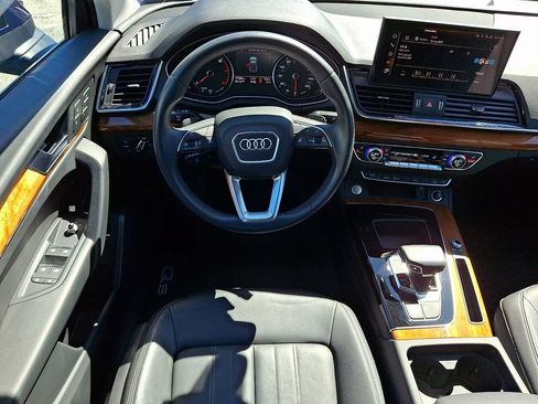 Used 2023 Audi Q5 2.0T Premium w/ Convenience Package AWD/4WD image 12