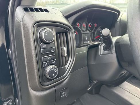 Used 2021 Chevrolet Silverado 1500 Custom Trail Boss AWD/4WD image 24