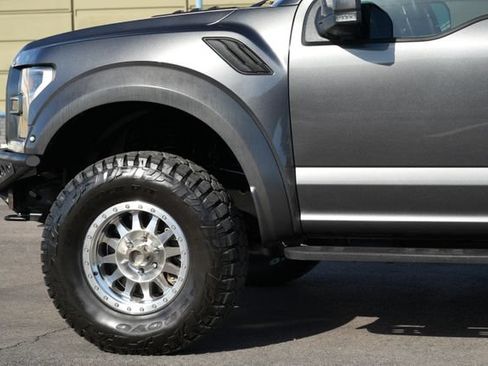 Used 2017 Ford F150 Raptor w/ Equipment Group 802A Luxury AWD/4WD image 13