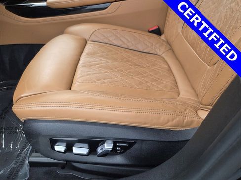 Certified 2022 BMW M760i xDrive w/ Luxury Rear Seating Package image 29
