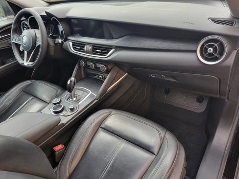 Used 2019 Alfa Romeo Stelvio Sprint w/ Nero Edizione image 18