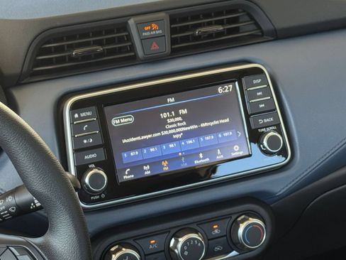 Used 2025 Nissan Versa SV FWD image 17
