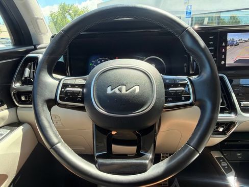 Certified 2023 Kia Sorento SX Prestige AWD/4WD image 36