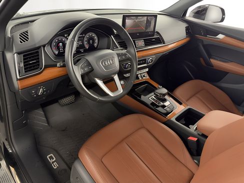 Used 2021 Audi Q5 2.0T Premium Plus w/ Premium Plus Package AWD/4WD image 4