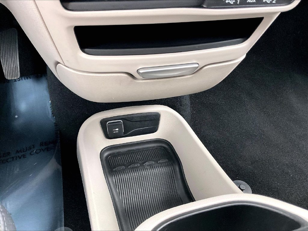 Used 2024 Chrysler Pacifica Limited FWD image 31