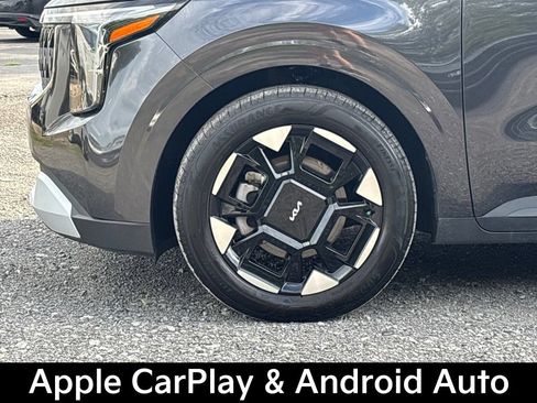 Certified 2025 Kia Carnival EX FWD image 11