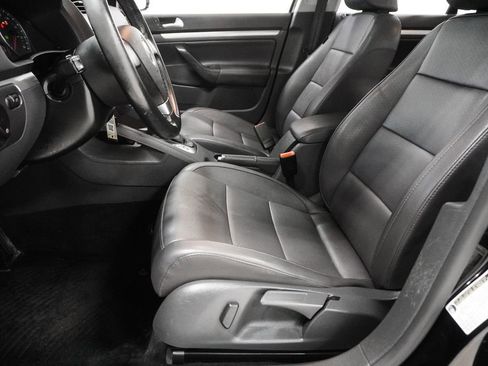 Used 2009 Volkswagen Jetta Wolfsburg Edition FWD image 6