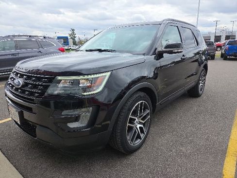 Used 2016 Ford Explorer Sport AWD/4WD image 2