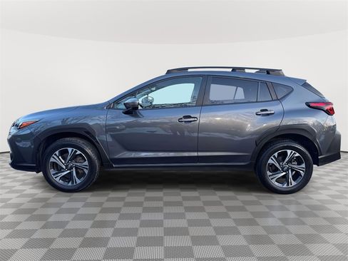 Used 2024 Subaru Crosstrek 2.0i Premium image 4