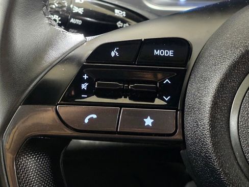 Certified 2025 Hyundai Elantra Sport image 32