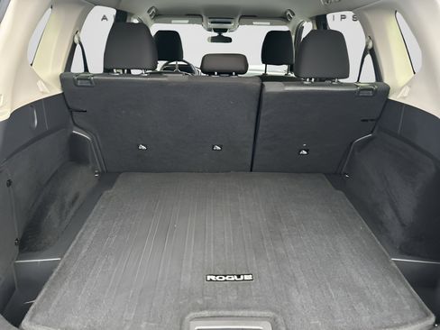 Used 2025 Nissan Rogue SV AWD/4WD image 17